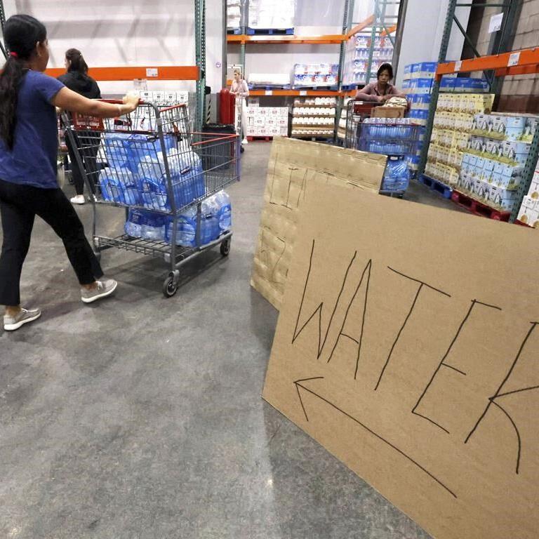 Ahead of hurricane strike, Floridians should have a plan, a supply kit and heed evacuation advice